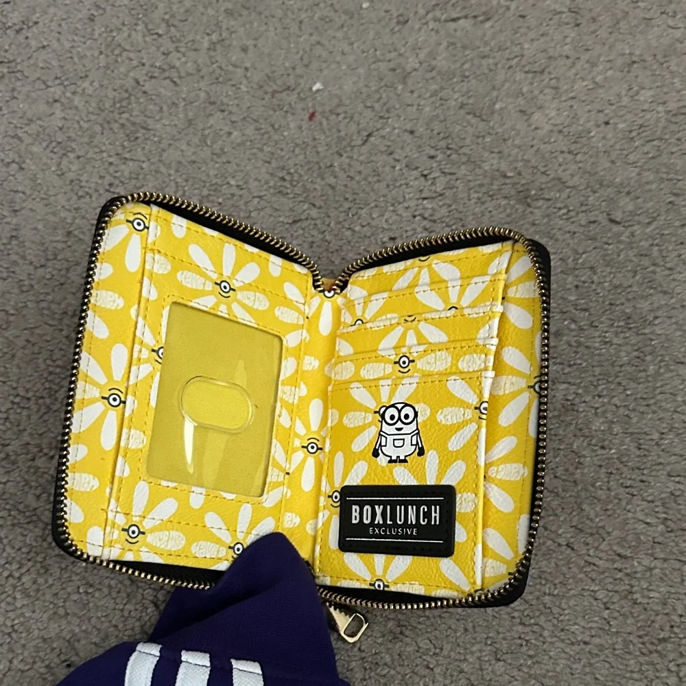 Colorful Peace Sign Wallet - Picture 3 of 3